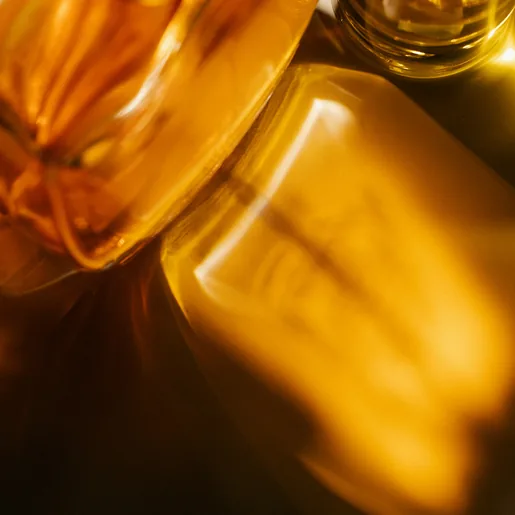 Distorted capsules